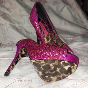 Betsey Johnson/Pink Rhinestone/Glitzeee Peekaboo Pumps/Size 6